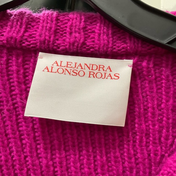 Alejandra Alonso Rojas. Cashmere Wool Blend Vee Neck Sweater w/ Fringe. Cropped. - Picture 13 of 13